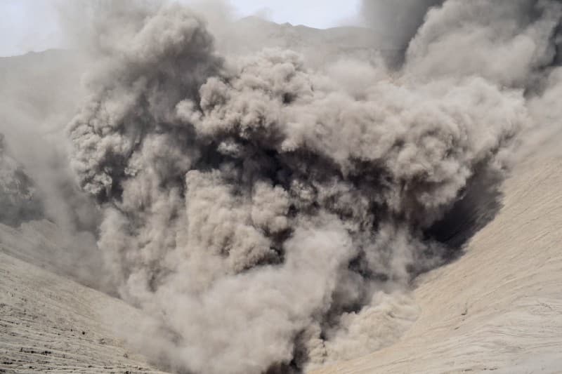 What is Vacuum Bomb , how Russia is using it ?