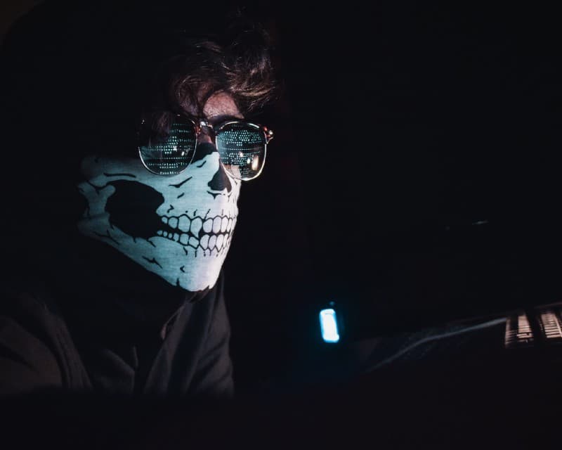 White Hat And Black Hat Hackers: Who Are They?